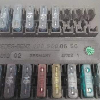 Recambio de caja fusibles para mercedes-benz sprinter james cook (903) referencia OEM IAM 0005400650  