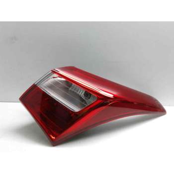 PILOTO TRASERO DERECHO 92402A50 P03R 
