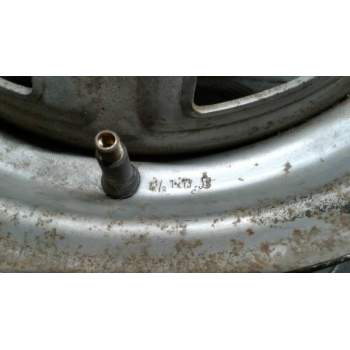 Recambio de llanta hierro para renault 5 (b/c40) referencia OEM IAM 13 4 TORNILLOS  