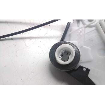 Recambio de cerradura puerta delantera izquierda para toyota yaris hybrid feel referencia OEM IAM 690400D520  