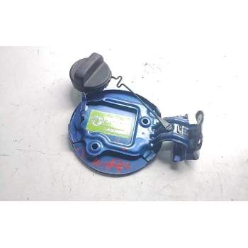 Recambio de tapa exterior combustible para toyota yaris hybrid feel referencia OEM IAM 426110D600  
