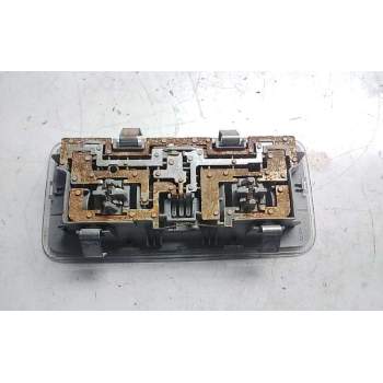 Recambio de luz interior para toyota yaris hybrid feel referencia OEM IAM 812600D070  