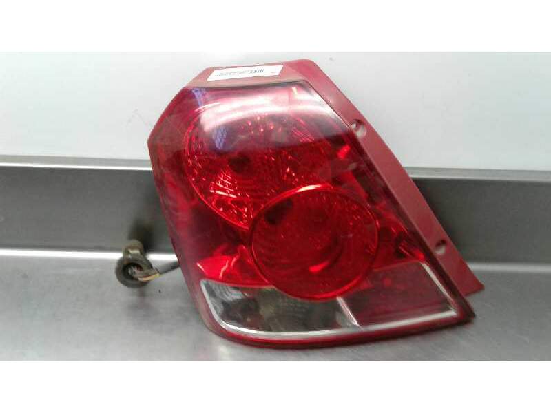 Recambio de piloto trasero izquierdo para daewoo kalos 1.4 sx referencia OEM IAM 96540268  