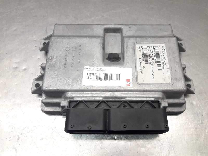 Recambio de centralita motor uce para iveco cursor at260s35y ps referencia OEM IAM 504278027 P44V8W0101 MF36A50002