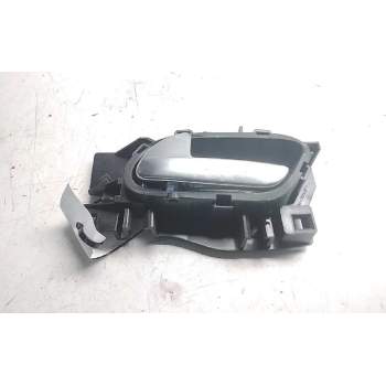 Recambio de maneta interior delantera izquierda para peugeot 208 style referencia OEM IAM 3039661  