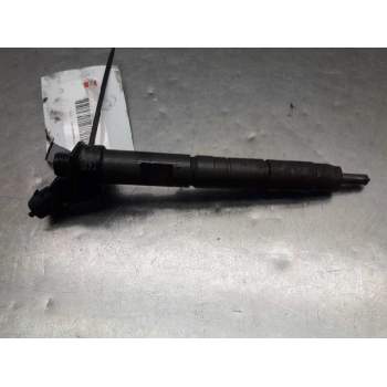 Recambio de inyector para toyota yaris 1.4 turbodiesel cat referencia OEM IAM 23670-33051 1NDVT 
