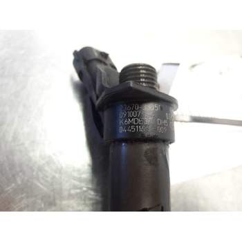 Recambio de inyector para toyota yaris 1.4 turbodiesel cat referencia OEM IAM 23670-33051 1NDVT 