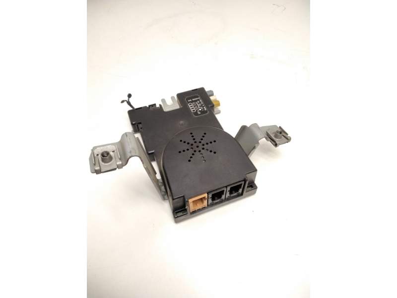 Recambio de amplificador antena para audi a3 (8p1) 2.0 tdi referencia OEM IAM 8P4035225  
