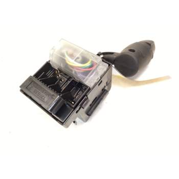 Recambio de mando limpia para mazda cx-5 (kf) 2.2 d referencia OEM IAM KD4717F899  