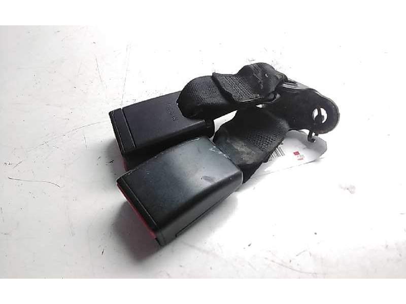 Recambio de enganche cinturon trasero derecho para peugeot 208 style referencia OEM IAM   