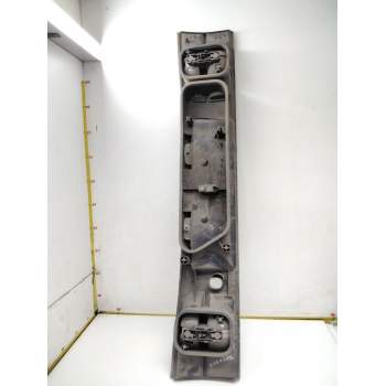 Recambio de piloto trasero central para renault laguna (b56) referencia OEM IAM 7711170345  