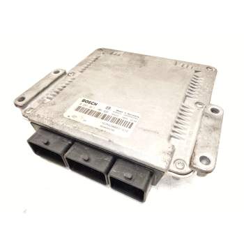Recambio de centralita motor uce para nissan interstar furgoneta (x70) dci 90 referencia OEM IAM 8200243785 0282011106 