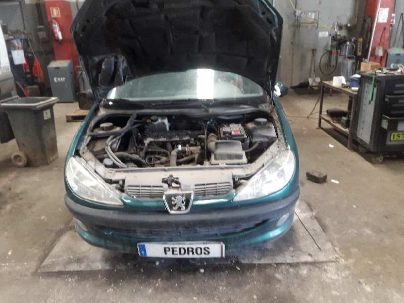 peugeot 206 berlina del año 1999