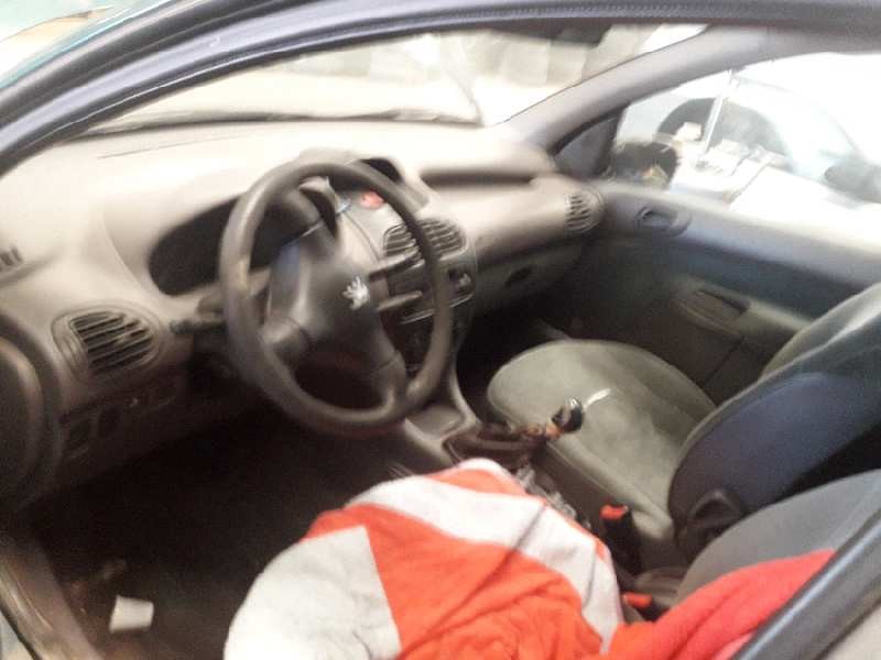 peugeot 206 berlina del año 1999