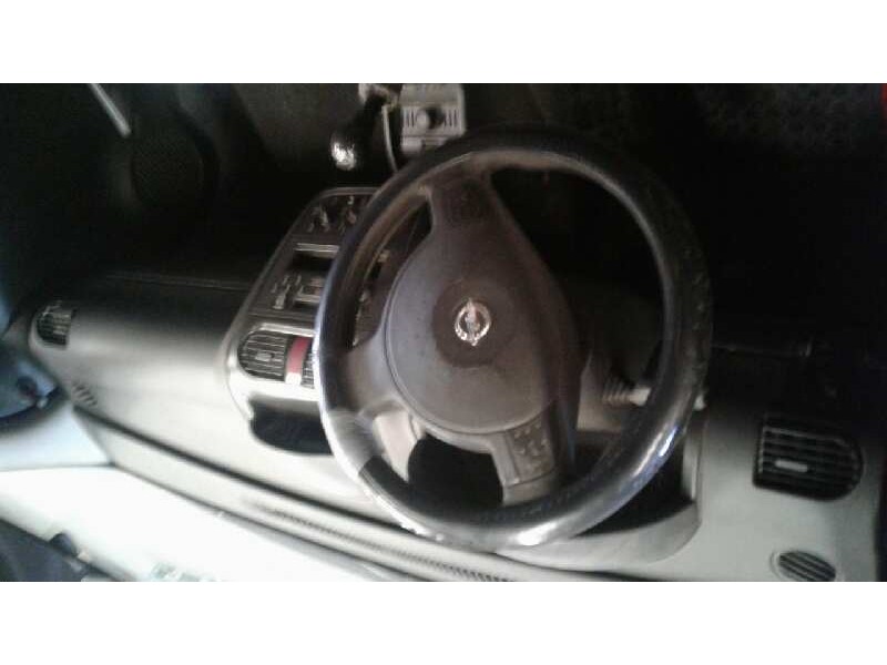 opel corsa c del año 2002