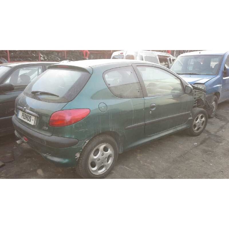 peugeot 206 berlina del año 2000