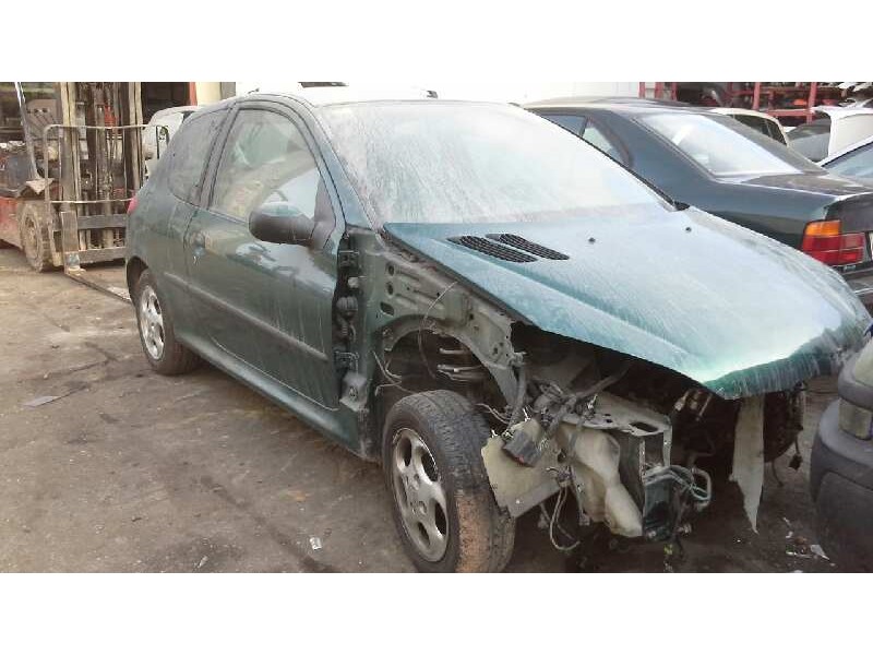 peugeot 206 berlina del año 2000
