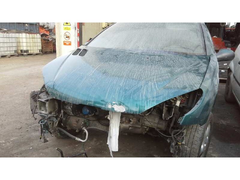 peugeot 206 berlina del año 2000