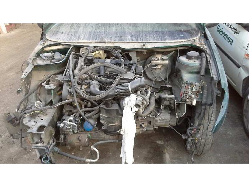 peugeot 206 berlina del año 2000