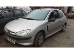 peugeot 206 berlina del año 2000