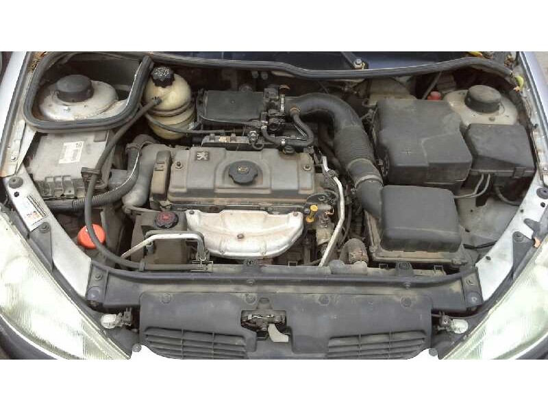 peugeot 206 berlina del año 2000