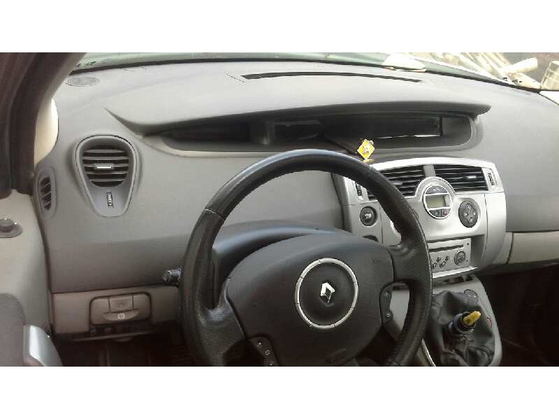 renault scenic ii del año 2007