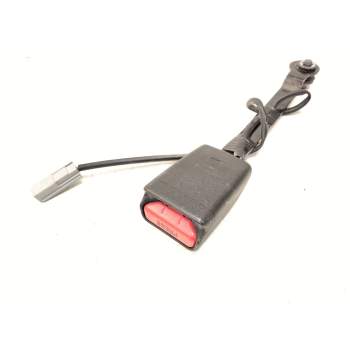 Recambio de enganche delantero izquierdo para mazda cx-5 (kf) 2.2 d referencia OEM IAM KDY557680  