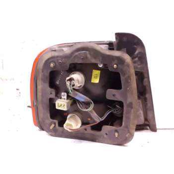 Recambio de piloto trasero derecho para hyundai lantra (j1) 1.8 16v cat referencia OEM IAM R02402205  