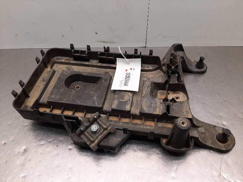 Recambio de soporte de bateria para seat altea (5p1) select referencia OEM IAM 1K0915333C  