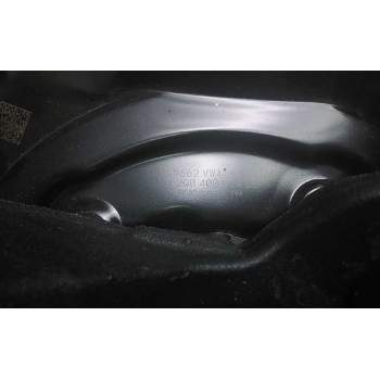 Recambio de mangueta delantera derecha para volkswagen polo (6c1) referencia OEM IAM 2Q0400054CC  