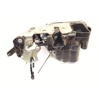 Recambio de cerradura puerta trasera izquierda para ssangyong rexton w / rexton 2.0 xdi referencia OEM IAM 7131008002  