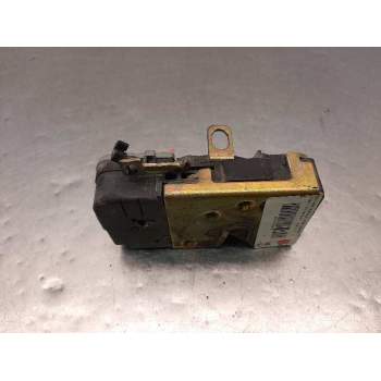 Recambio de cerradura puerta delantera izquierda para peugeot 206 berlina xt referencia OEM IAM 9135H3  