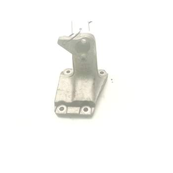 SOPORTE MOTOR DERECHO SUPERIOR 