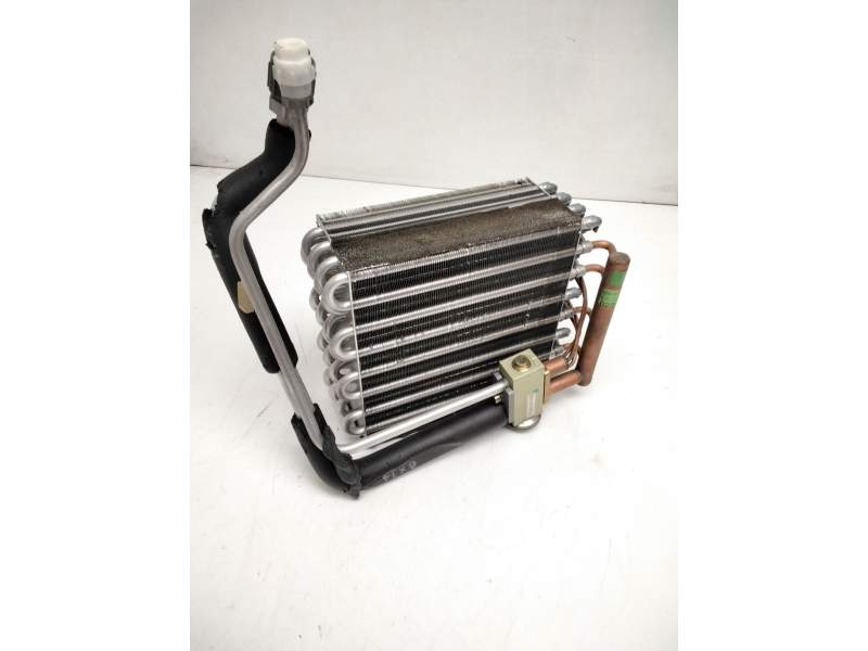 Recambio de radiador aire acondicionado interior para nissan atleon 210 referencia OEM IAM 7429311002  