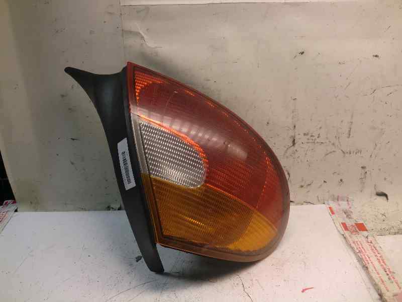Recambio de piloto trasero izquierdo para chrysler neon (pl) 1.6 se referencia OEM IAM CC5288529AJ 391702A 