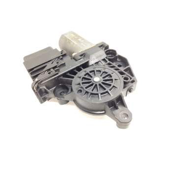 Recambio de motor elevalunas trasero izquierdo para volkswagen golf iv (1j1) 1.6 16v referencia OEM IAM   