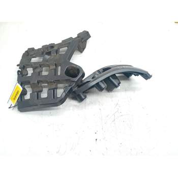 SOPORTE PARAGOLPES TRASERO DERECHO 9825853980 