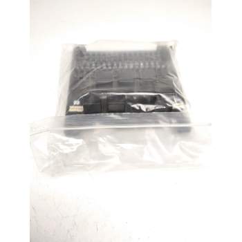 Recambio de caja fusibles para nissan atleon 210 referencia OEM IAM 24063D6402  