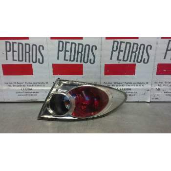 PILOTO TRASERO DERECHO 22061971 