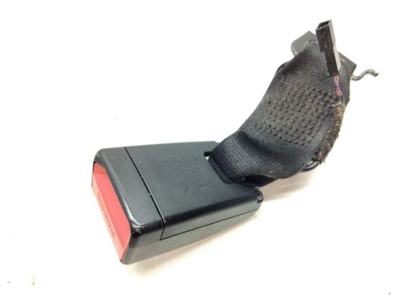 Recambio de enganche cinturon trasero izquierdo para bmw serie 1 lim. (f21) 116d referencia OEM IAM 7266352  