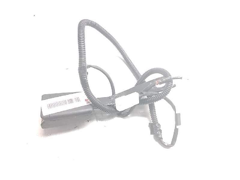 Recambio de enganche delantero derecho para toyota yaris hybrid feel referencia OEM IAM 1067877  