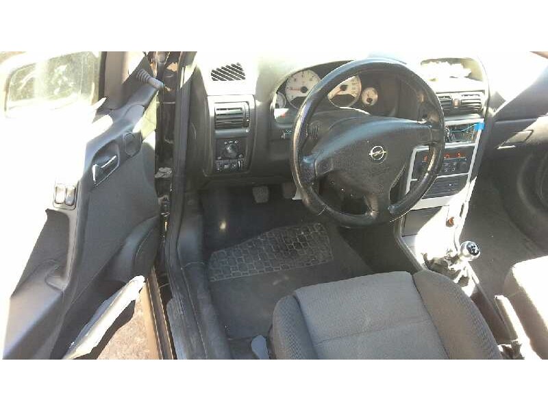 opel astra g berlina del año 2003