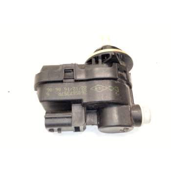 REGULADOR LUCES FAROS 260567357R 