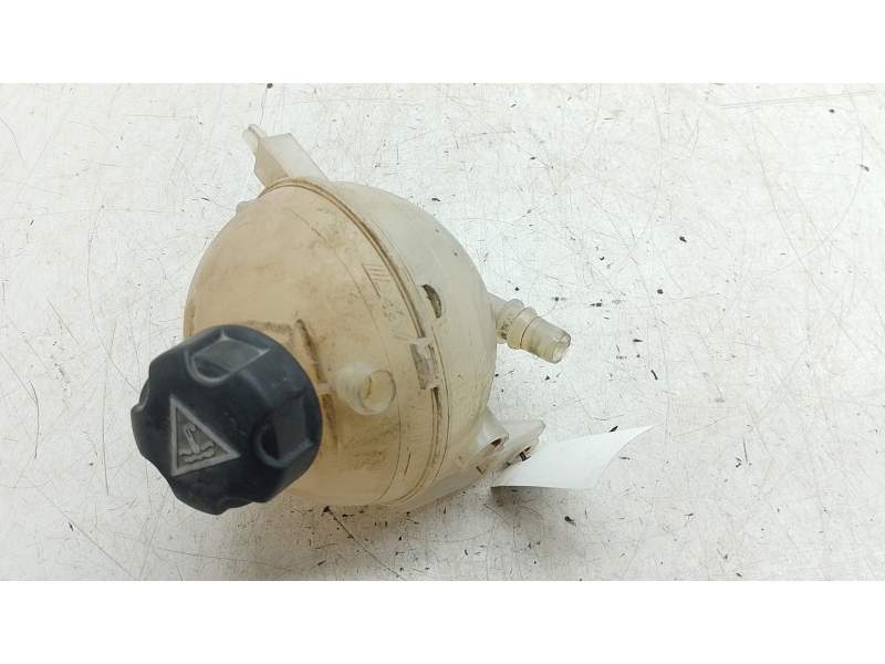 Recambio de deposito expansion para peugeot partner tepee 1.6 bluehdi 100 referencia OEM IAM 967333458000  