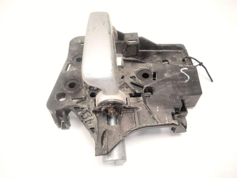 Recambio de maneta interior lateral derecha para peugeot partner tepee 1.6 bluehdi 100 referencia OEM IAM 9682100677  
