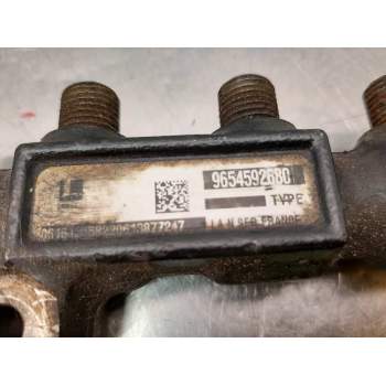 Recambio de rampa inyectora para peugeot 207 1.6 16v hdi referencia OEM IAM 9654592680  