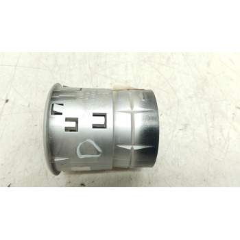 Recambio de aireador central para peugeot partner tepee 1.6 bluehdi 100 referencia OEM IAM 9680899377  