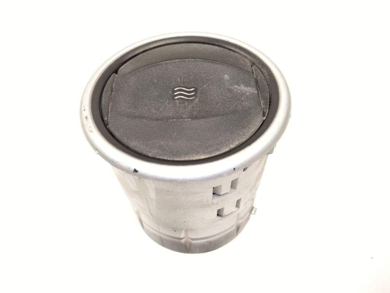 Recambio de aireador derecho para peugeot partner tepee 1.6 bluehdi 100 referencia OEM IAM 9680899377  