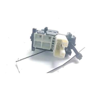 Recambio de mando elevalunas trasero izquierdo para toyota yaris hybrid feel referencia OEM IAM 8292Y77  