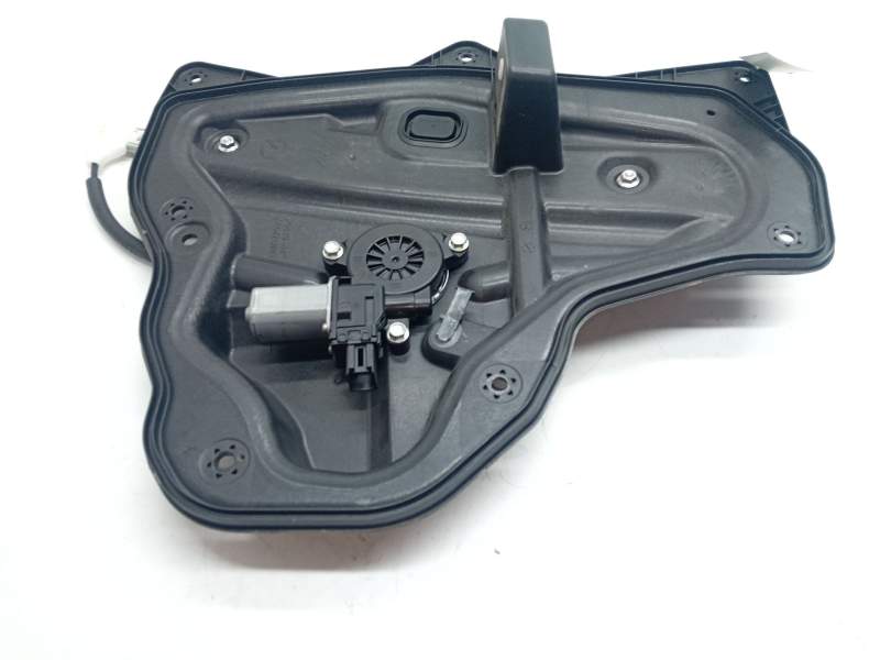 Recambio de elevalunas trasero derecho para mazda 3 (bm, bn) 2.2 d referencia OEM IAM BHN97297X  